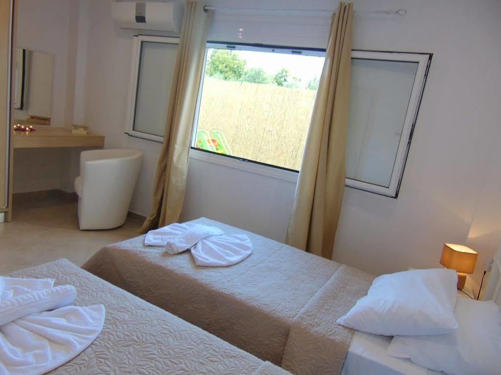 Villa Campos- Less Than 5-Min Walk To Kalivaki Beach 게오르기우폴리스 외부 사진