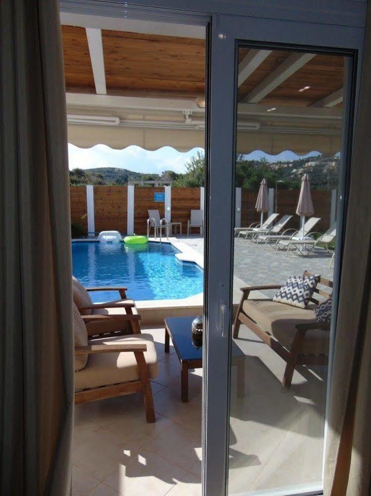 Villa Campos- Less Than 5-Min Walk To Kalivaki Beach 게오르기우폴리스 외부 사진